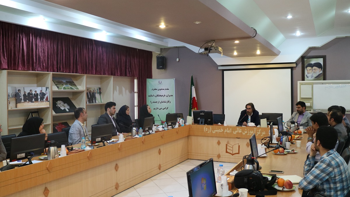 جلسه ای بین برخی از نهادهای خصوصی و دولتی فعال در زمینه اکوسیستم استارتاپ های کشاورزی در کرج برگزار شد.