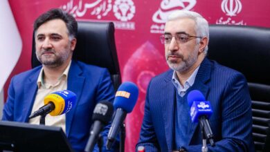 حضور معان علمی و رئیس فرابورس در افتتاح بازار نوآفرین در بورس