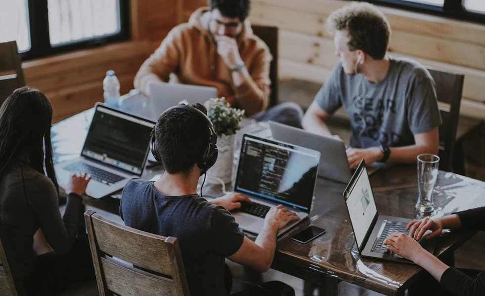 میانگین تعداد کارکنان استارتاپ ها در زمان تاسیس